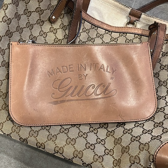 Gucci GG Monogram Tote Bag with interior wristlet bag - Picture 9 of 12